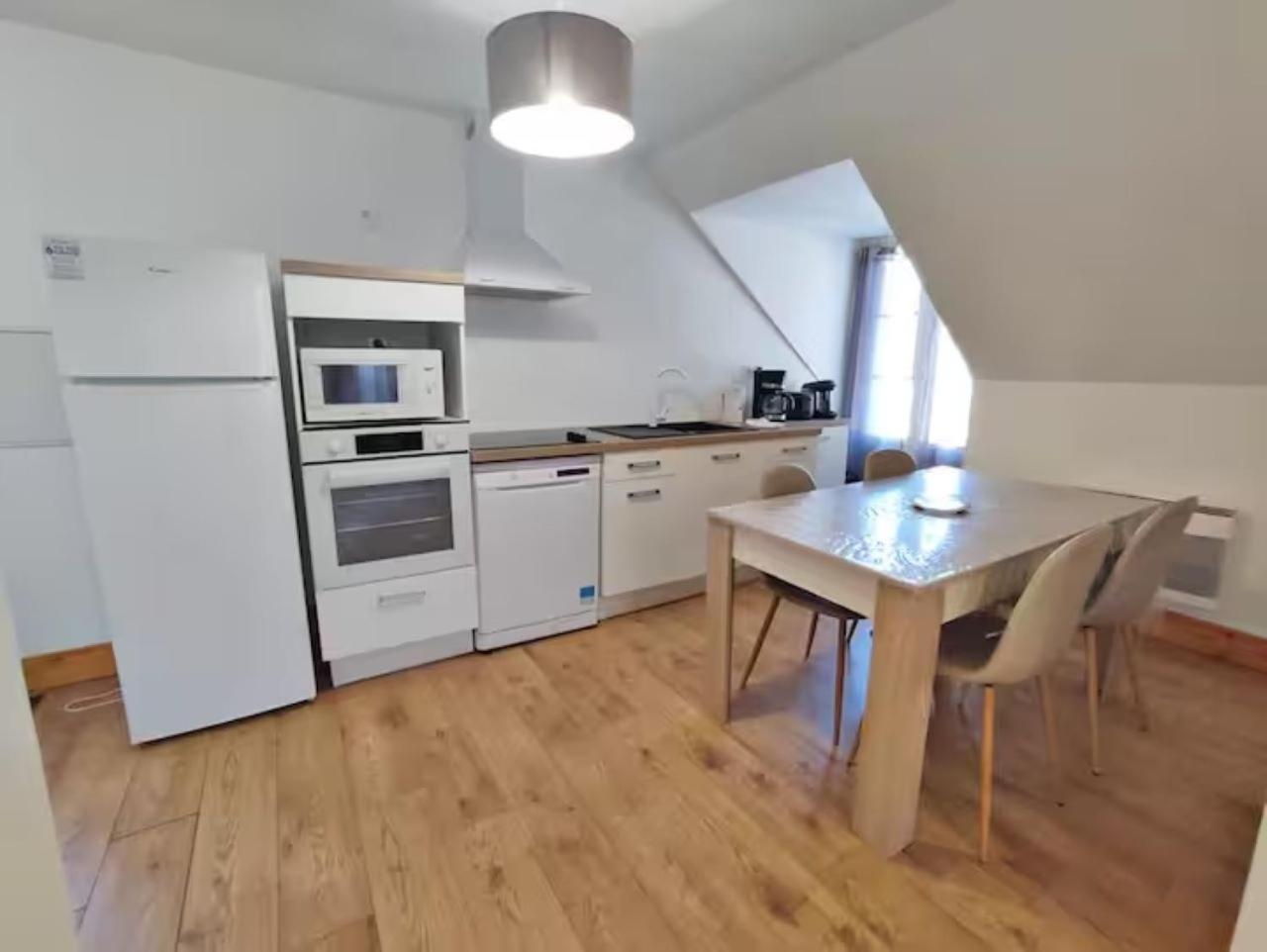 L'Alexiane, Centre Luchon, Parking Gratuit, Wifi Apartment Bagneres-de-Luchon ภายนอก รูปภาพ